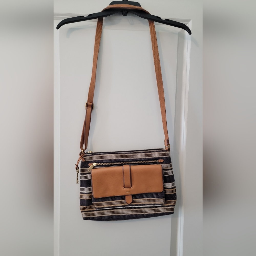 Fossil Kinley large crossbody, NWT